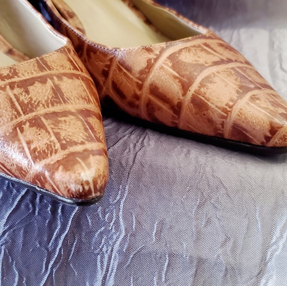 Talbots heels - Picture 5 of 7